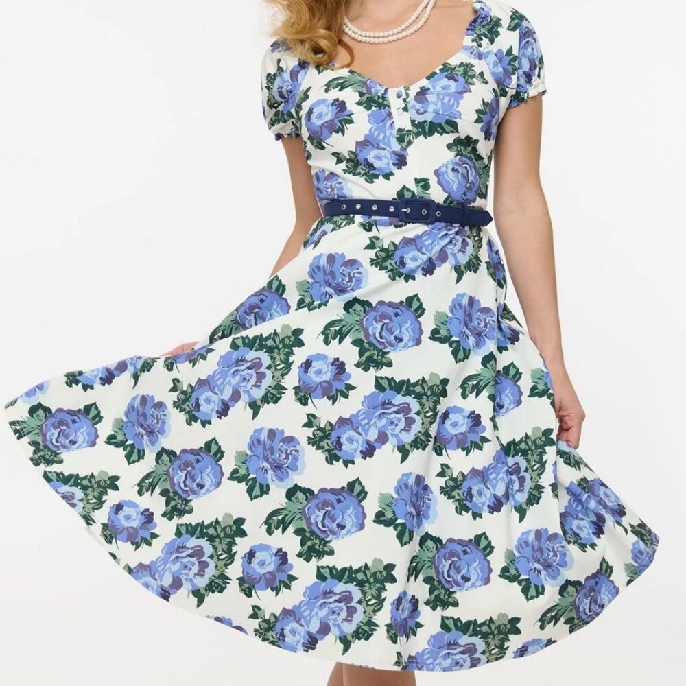 Unique Vintage – 1960s Blue Winter Floral Ohara Swing Dress, BNWT (Size XL/14)
